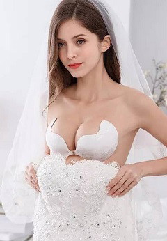 Gelinlik Altında Kusursuz Straplez Sütyen Sırları: Düğün Sütyeninize Özel Rehber