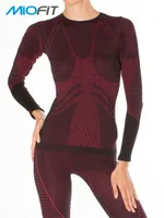 MioFit Comfortable Fit Dry Bayan Tişört Siyah-Pembe farklı açı
