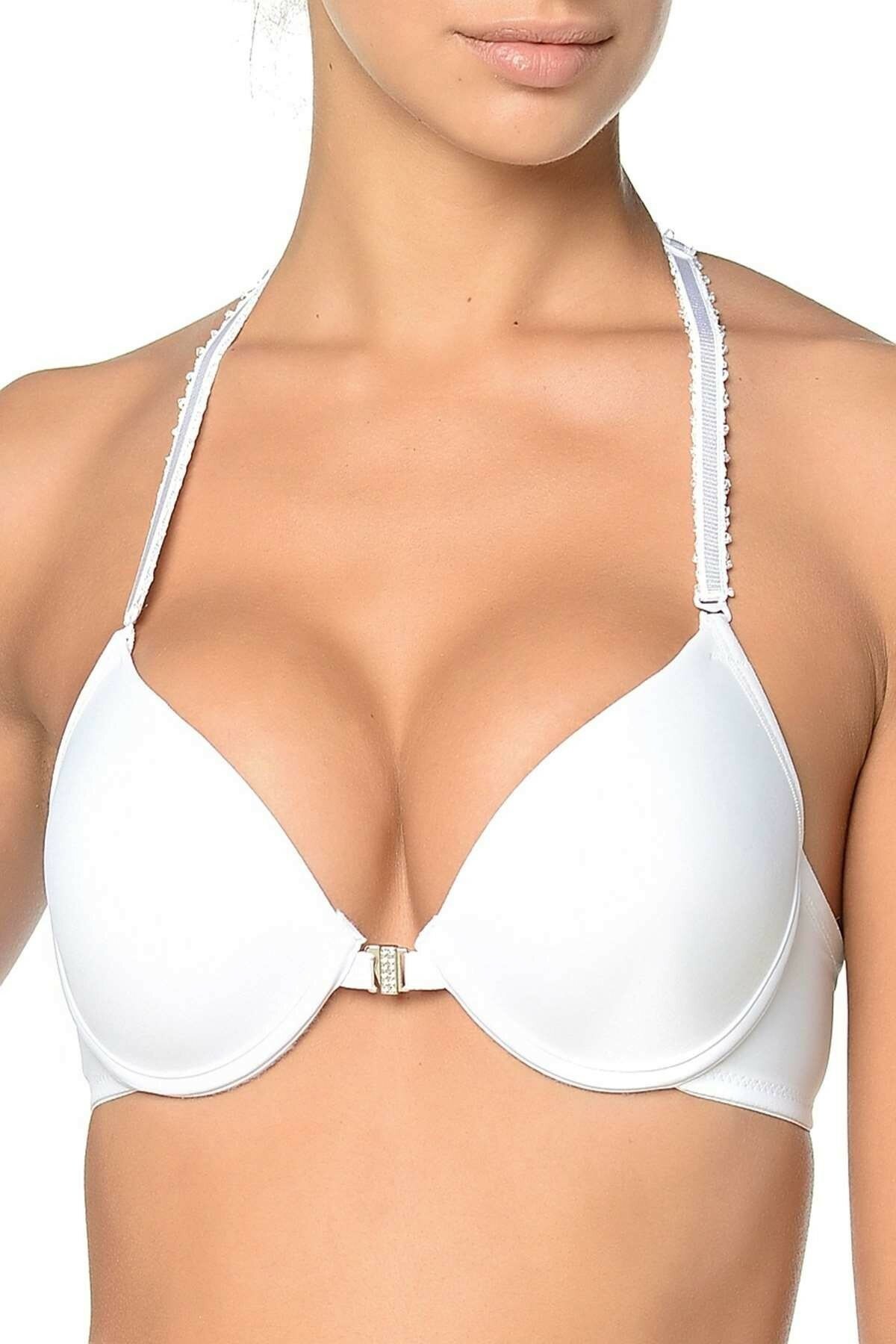 Rus toliq metrajli porno filmlar onlayn Xotinining qollari jinsiy aloqa porno BDSM uchun yotoqda boglangan