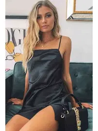 Merry See Siyah Yırtmaçlı Mini Saten Elbise Merry See MS2350