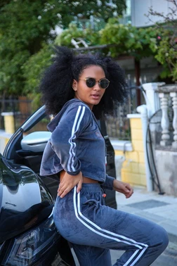 Akbeniz Kadife Kapşonlu Kadın Eşofman Takım Akbeniz 9054 - Alternatif Görünüm