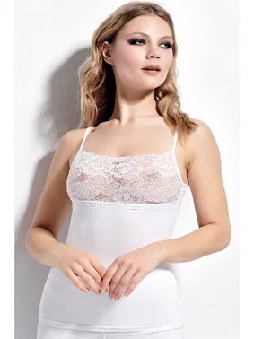 Kolcu Geniş Dantelli İnce Askılı Beyaz Kadın Atlet KB2530