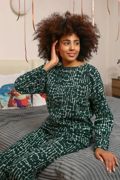 Uzun Kollu Kendinden Desenli 3 İplik Penye Pijama Takım Akbeniz 4181