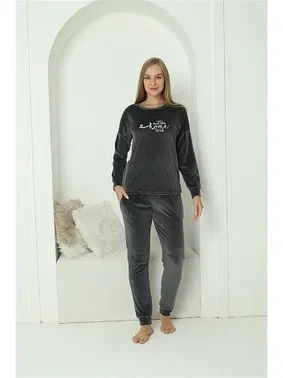 Akbeniz Önü Yazılı Kadife Gri Uzun Kollu Kadın Pijama Takım Akbeniz 20624 - Alternatif Görünüm