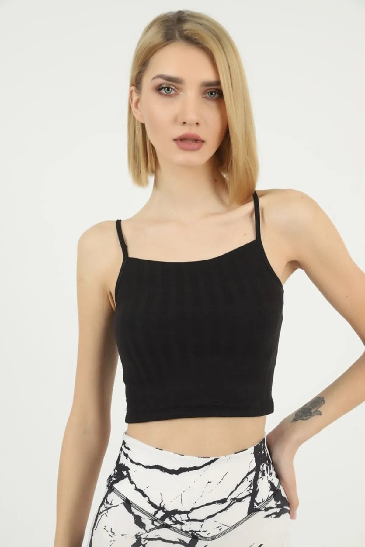 İp Askılı Fitilli Kadın Crop Anıt 2205