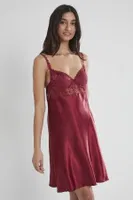 Gögüs Kaplı Saten Dantelli Gecelik Pierre Cardin 665 Bordo görsel 15