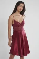 Dantelli Kaplı Kısa Askılı Saten Gecelik Pierre Cardin 627 Bordo görsel 17