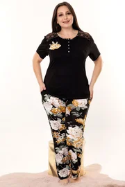Lady Siyah Çiçek Desenli Tüllü Viskon Kapri Pijama Takımı Büyük Beden Lady 10972