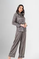 Uzun Kollu Düğmeli Çizgili 2li Kadın Pijama Takımı Ahu Loriva 1947 Gri detay görünüm