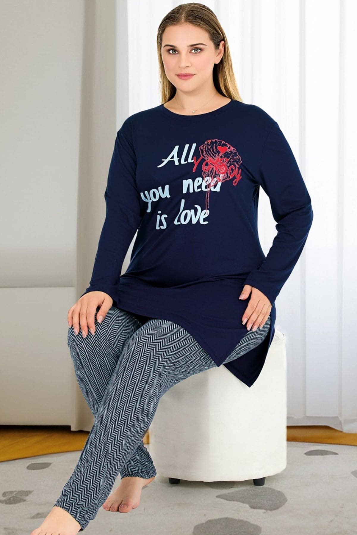 Uzun Kollu Lacivert Büyük Beden Viskon Kapri Pijama Takımı Lady 11401