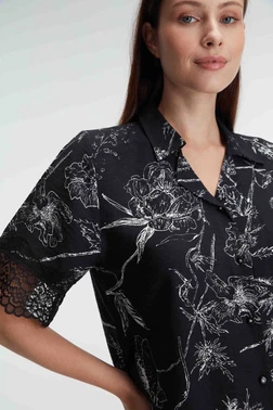 Anıl Yarım Kollu V Yaka Viskon Çiçek Desenli Yazlık Dokuma Dantel Detaylı Pijama Takımı Anıl 9895 - Alternatif Görünüm