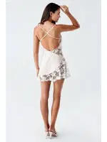 Asimetrik Kesim Çiçek Desenli Saten 2'li Gecelik Takımı İmaj 2410 Ekru görsel 4