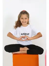 Akbeniz Önü Yazılı Kısa Kollu Beyaz Penye Kız Çocuk Pijama Takım Akbeniz 20432