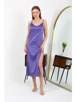 Saten İnce Askılı Derin Yırtmaçlı Uzun Gecelik Mor Akbeniz 7410 Mor detay görünüm