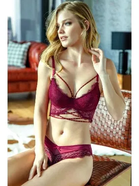 Anıl Balenli Destekli Dolgulu Askıları Çıkabilen Yaka Detaylı Taşlı Dantelli Büstiyer Sütyen ve Slip Takım 4796