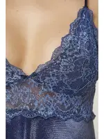 Dantelli İnce Askılı Kadife Saten Kadın Gecelik Pierre Cardin 845 Lacivert detay görünüm