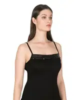 Yakası Pullu Viskon Kumaş Esnek İp Askılı Kadın Atlet Özkan 2102 Siyah detay görünüm