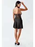 Transparan Mini Saten Üst Kısmı Dantelli Fantazi Gecelik Takımı 4230 Siyah görsel 4