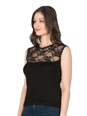 Özkan Viskon Yakası Dantelli Premium Sıfır Kol Örme Kadın Bluz Özkan 7365  - Alternatif Görünüm