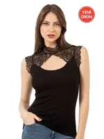 Yakası Sırtı Dantel Viskon Kaşkorse Detaylı Esnek Örme Kadın Atlet Bluz Özkan 27055  Siyah