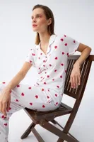 Beyaz Kırmızı Kalpli Önden Düğmeli Pijama Takımı Akbeniz 2787  Beyaz detay görünüm
