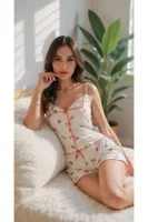 Çiçek Baskılı Askılı V Yaka Ekru Şort Pijama Takım Bella Notte 7731 Ekru görsel 5