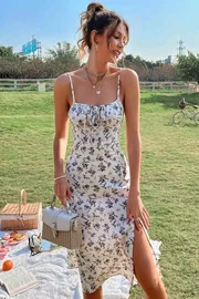 Merry See Çiçek Desenli Askılı Yırtmaçlı Midi Diz Altı Elbise Merry See MS 2956 Çok Renkli