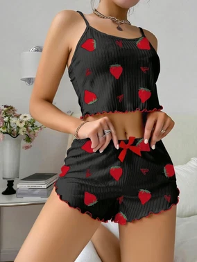 Lily Bianca Çilek Baskılı Siyah Fitilli İnce Askılı Şort Pijama Takım Lily Bianca 13101