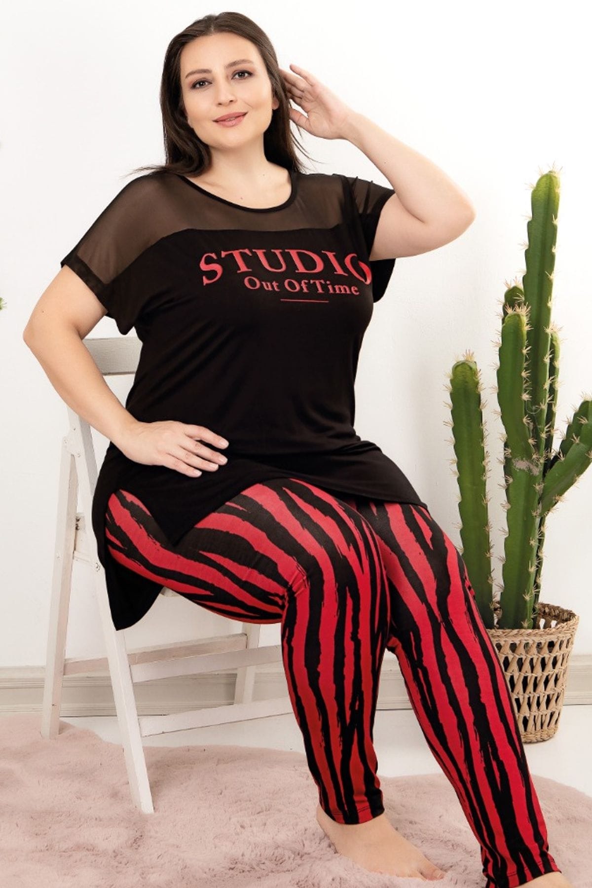 Çizgili Büyük Beden Dantelli Desenli Kısa Kollu Viskon Pijama Takımı Lady 10957