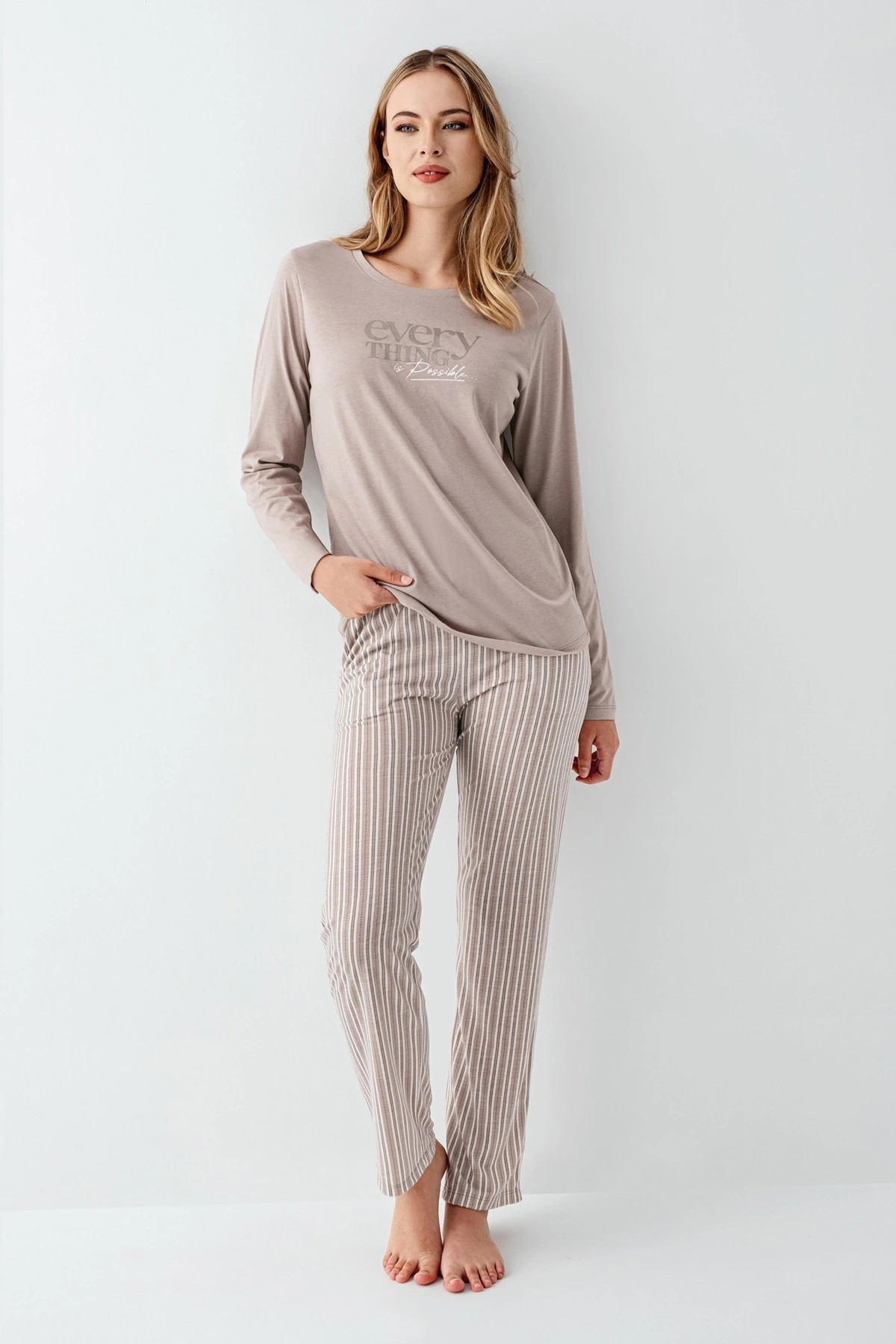 Çizgili Vizon Önü Yazılı Uzun Kollu Kadın Pijama Takımı Arnetta AR3424-S