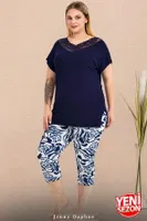 Dantel Yaka Büyük Beden Çiçek Desenli Kısa Kollu Kapri Pijama Takımı Lady 10734 Lacivert görsel 4
