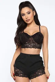 Loomerie Dantelli Askılı Şortlu Saten İç Çamaşır Takımı Loomerie 542