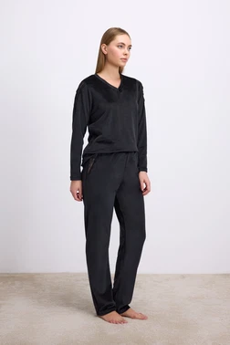 Anıl Kadın Uzun Kollu, Kadife Dokulu, Dantel Detaylı, Tişört ve Pantolon Pijama Takımı Anıl 11542