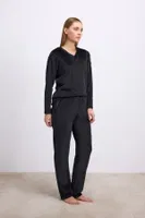 Kadın Uzun Kollu, Kadife Dokulu, Dantel Detaylı, Tişört ve Pantolon Pijama Takımı Anıl 11542 Siyah