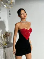 Kalp Tasarım Siyah Kırmızı Askılı Midi Seksi Elbise Takım Pink Night 1112 Siyah detay görünüm
