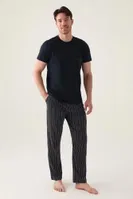 Kısa Kollu Yuvarlak Yaka Çizgili Erkek Pijama Takımı Arnetta 3011-S Lacivert