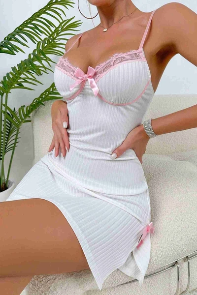 Fiyonk Detaylı Yanlardan Yırtmaçlı Dantelli Gecelik Merry See MS4416 Beyaz