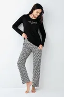 Siyah Desenli Uzun Kollu Yuvarlak Yaka Cepli Kadın Pijama Takımı Pierre Cardin PC9068-S Siyah detay görünüm