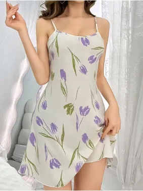 Ruselin İnce Askılı Çiçek Desenli Kısa Kadın Gecelik Ruselin 5109