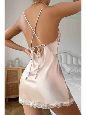 Merry See Dantel Büzgü Detaylı Yırtmaçlı Saten Gecelik Bej Merry See MS2390 Bej - Alternatif Görünüm