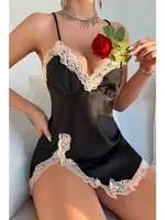 Dantel Büzgü Detaylı Yırtmaçlı Saten Gecelik Siyah Merry See MS2390 Siyah Siyah