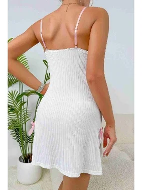 Merry See Fiyonk Detaylı Yanlardan Yırtmaçlı Dantelli Gecelik Merry See MS4416 Beyaz - Alternatif Görünüm