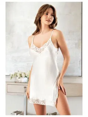 Miss Laris Yandan Yırtmaçlı Ayar Askılı Saten Kısa Gecelik Miss Laris 2128