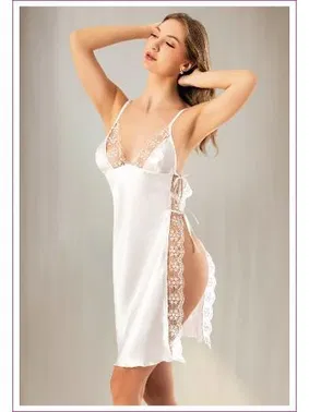 Miss Laris Yanı Komple Yırtmaçlı Dantelli Askılı Saten Gecelik Miss Laris 2144