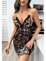 Yanları Dantel Dekolteli Leopar Kısa Saten Gecelik Ruselin 2223 Siyah