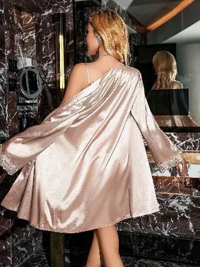 Pink Night Yırtmaçlı Dantelli Kısa Saten Gecelik Sabahlık Takım Pink Night 1535 - Alternatif Görünüm