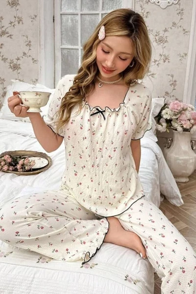 Ekru Retro Model Kare Yaka Pijama Takımı Bella Notte 7309