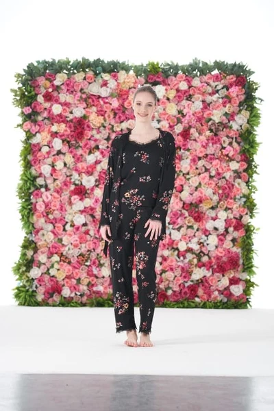 Çiçek Desenli 3 Parça Sabahlıklı İp Askılı Likra Viskon Pijama Takımı 25191