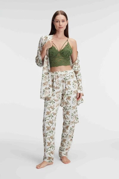 İp Askılı V Yaka Kadın Çiçek Desenli Yazlık Dokuma Dantel Detaylı Pijama Takımı Sabahlık Anıl 5829