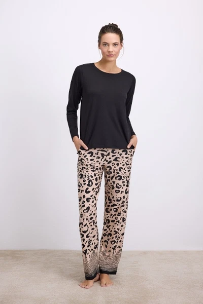 Kadın Uzun Kollu Leopar Desenli T-Shirt ve Pantolon Pijama Takımı Anıl 11538